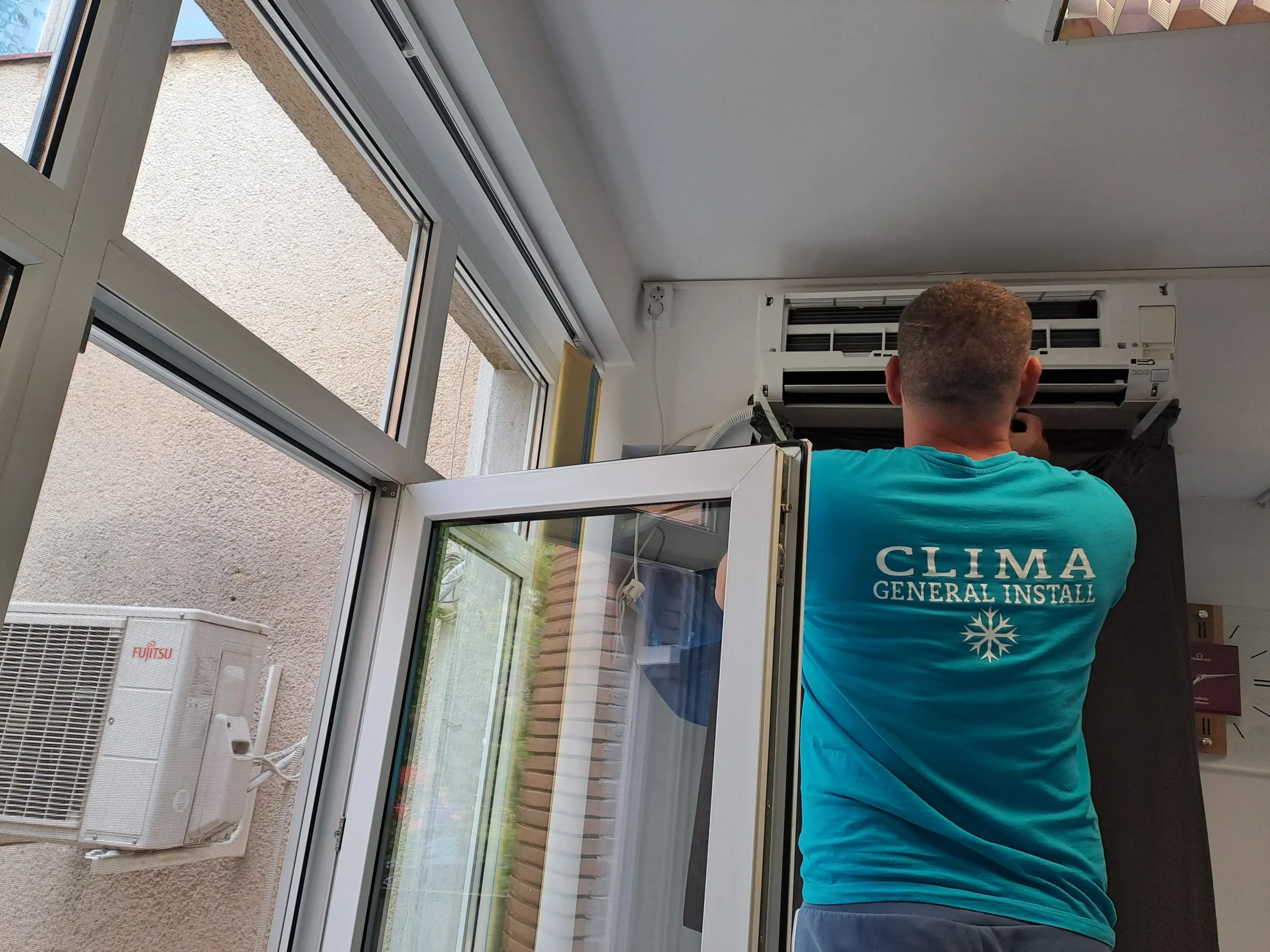 curatare aparat de aer conditionat